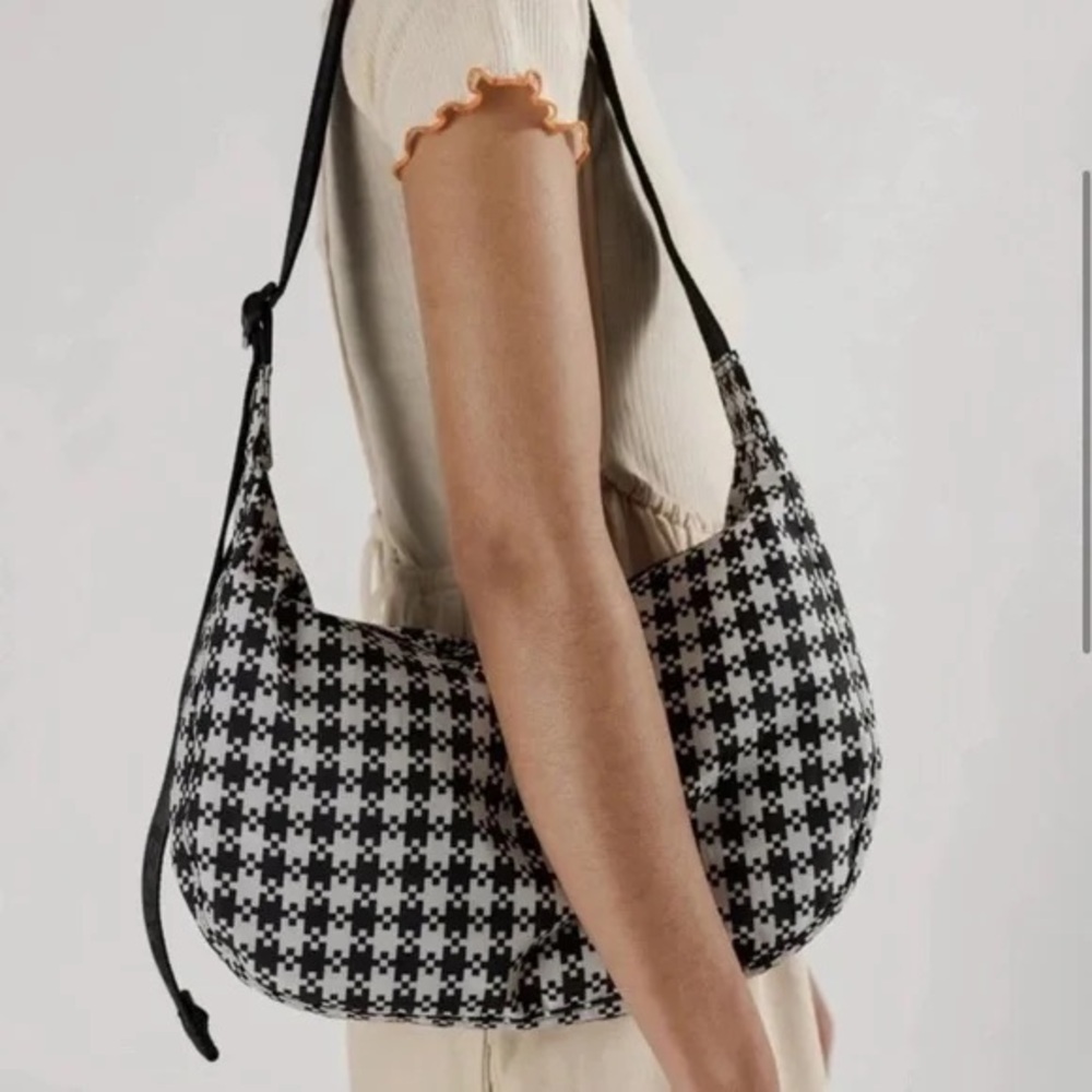 BAGGU MEDIUM NYLON CRESCENT BAG IN COLOR BLACK AND WHITE PIXEL GINGHAM